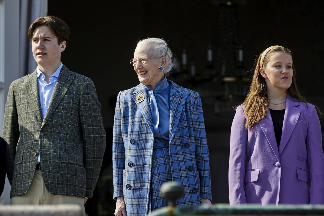Prins Christian, drottning Margrethe, prinsessan Isabella vid firandet av drottningens 82-årsdag 2022