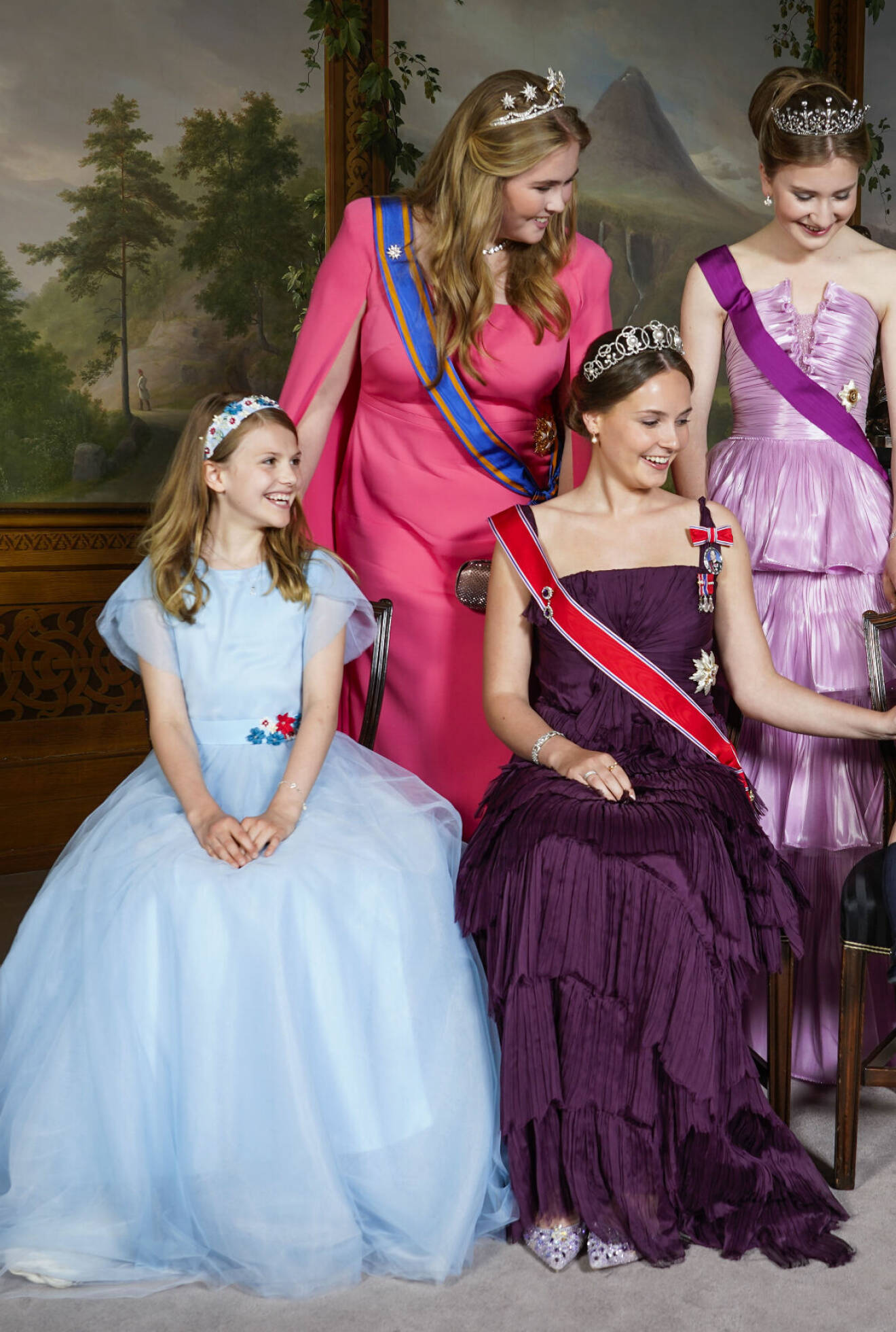 Prinsessan Estelle med prinsessan Amalia, prinsessan Elisabeth och prinsessan Ingrid Alexandra