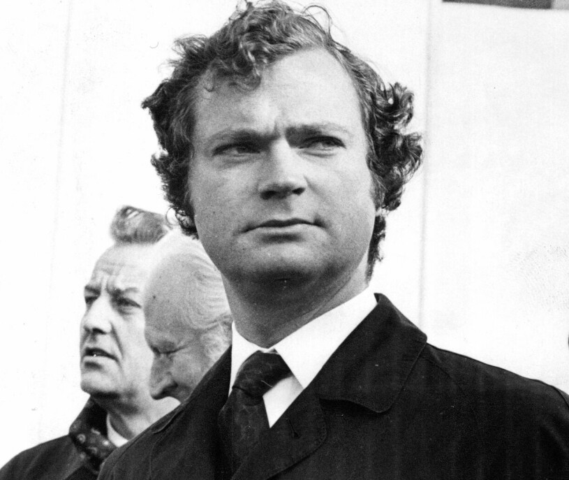 Kungen på Ölandsbron den 30 september 1972. Kungen, då kronprins Carl Gustaf, vid invigningen av Ölandsbron 1972