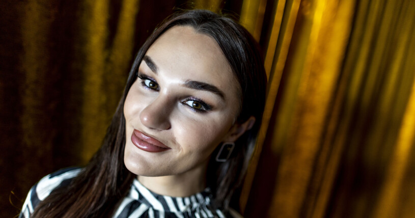 Tone Sekelius har det första bidraget i den första deltävlingen av Melodifestivalen. Melodifestivalen-aktuella Tone Sekelius