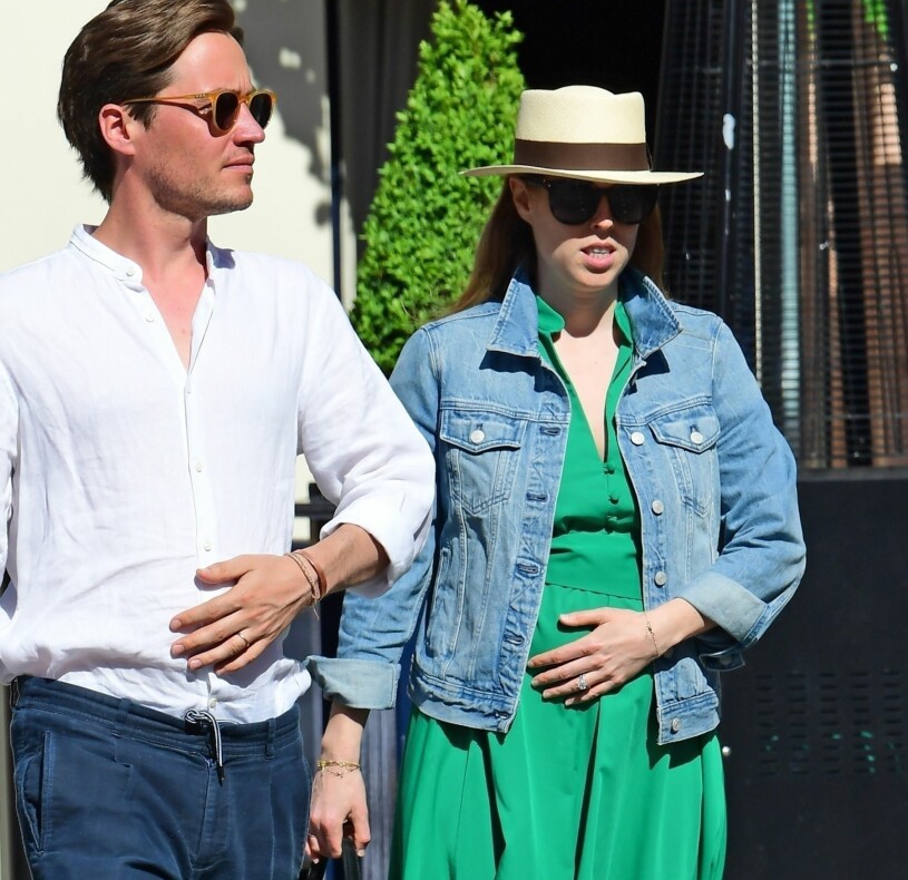 Gravida: Prinsessan Beatrice och hennes man Edoardo. Prinsessan Beatrice Gravid Gift med Edoardo Mapelli Mozzi väntar barn hösten 2021