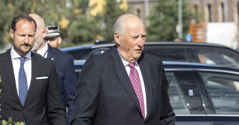I måndags fick kung Harald läggas in på Rikssjukhuset i Norge. Kung Harald är inlagd på Rikssjukhuset i Norge