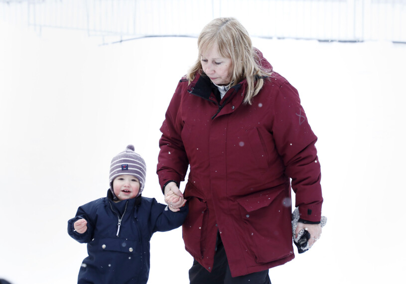 Under tjejvasan i Mora 2018 fick prins Alexander busa med mormor marie! Prins Alexander och Marie Hellqvist, 2018