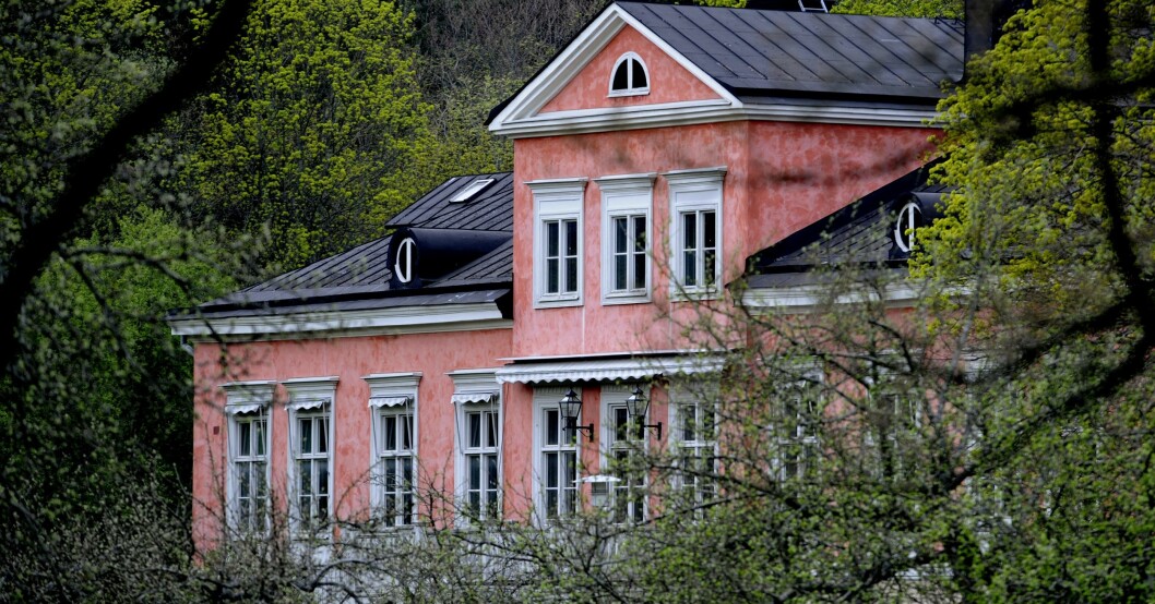Kanske kan rosa Villa Beylon i Ulriksdals slottspark bli en lämplig bostad?