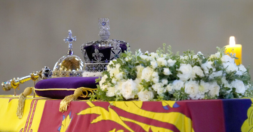 På måndag begravs drottning Elizabeth. Drottning Elizabeth kista
