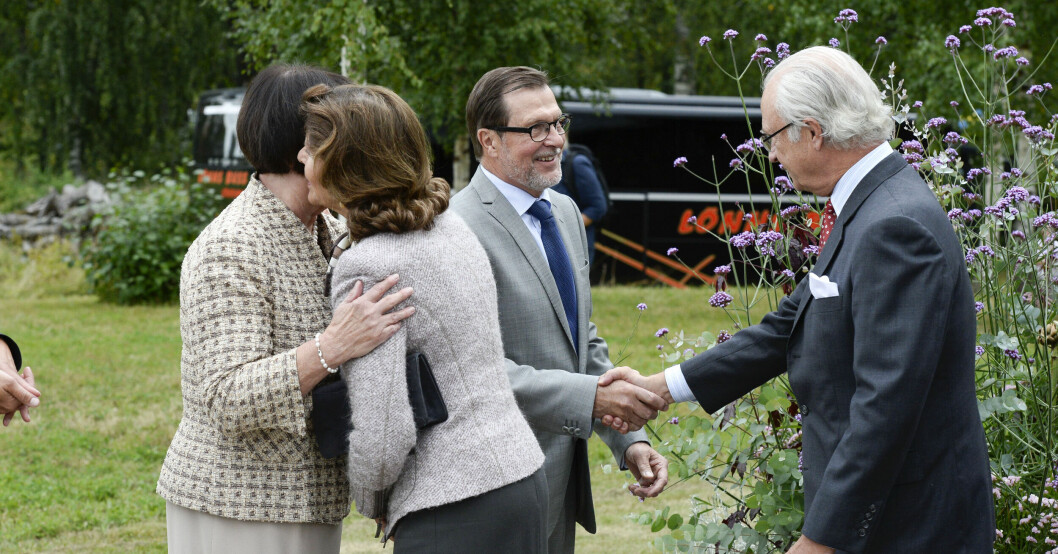 Ewa och Olle Westling har en mycket fin relation till kungen och drottning Silvia. Här kan man se hur mycket de tycker om varandra. Ewa Westling, drottning Silvia, Olle Westling och kungen