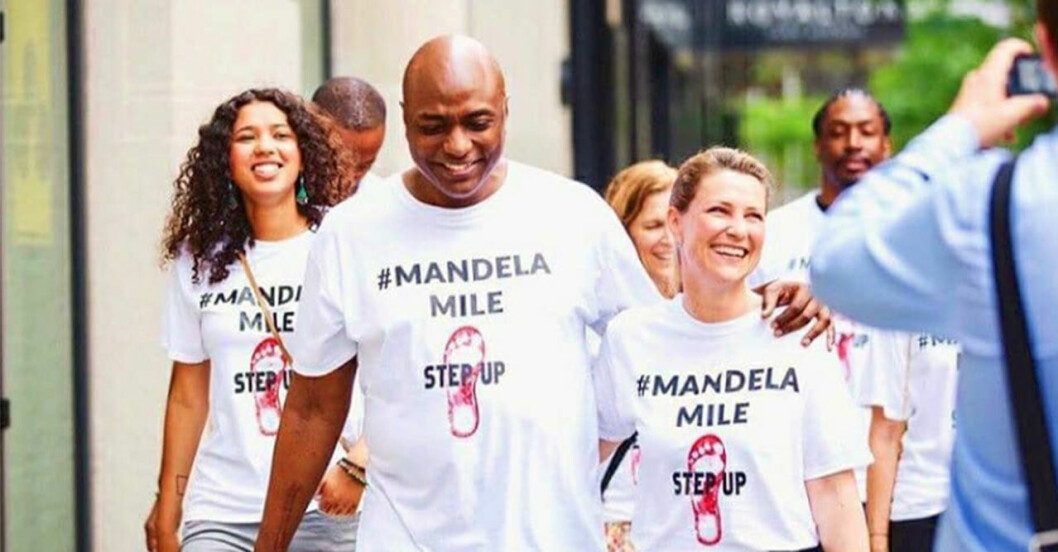 Durek och Märtha Louise på förra årets Mandela Walk.