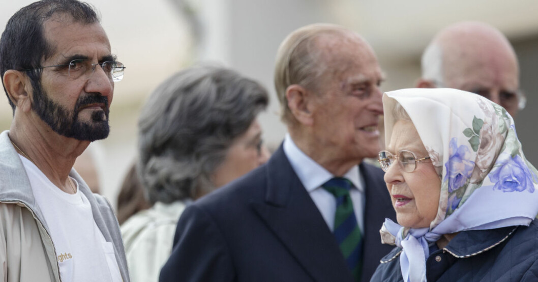 Trots skandalen har Sheikh Mohammed bin Rashid fortfarande fått frottera med resten av högsocieteten. Här är han med drottning Elizabeth. Sheikh Muhammad