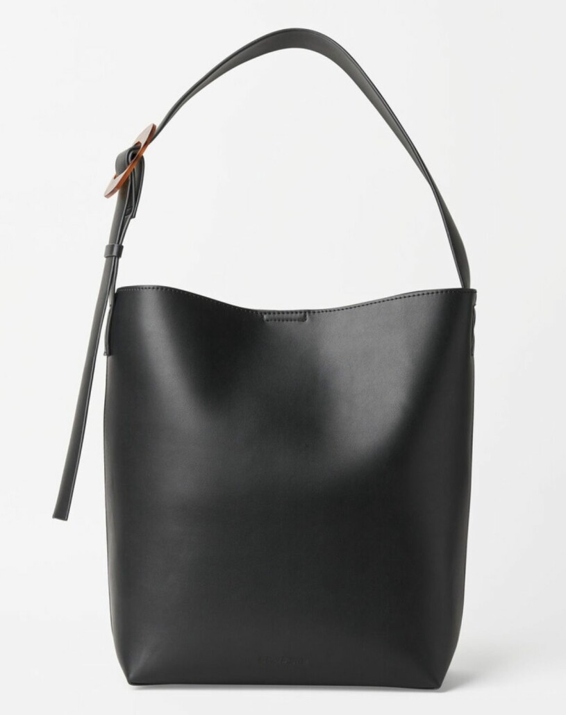 Svart shopper Carin Wester