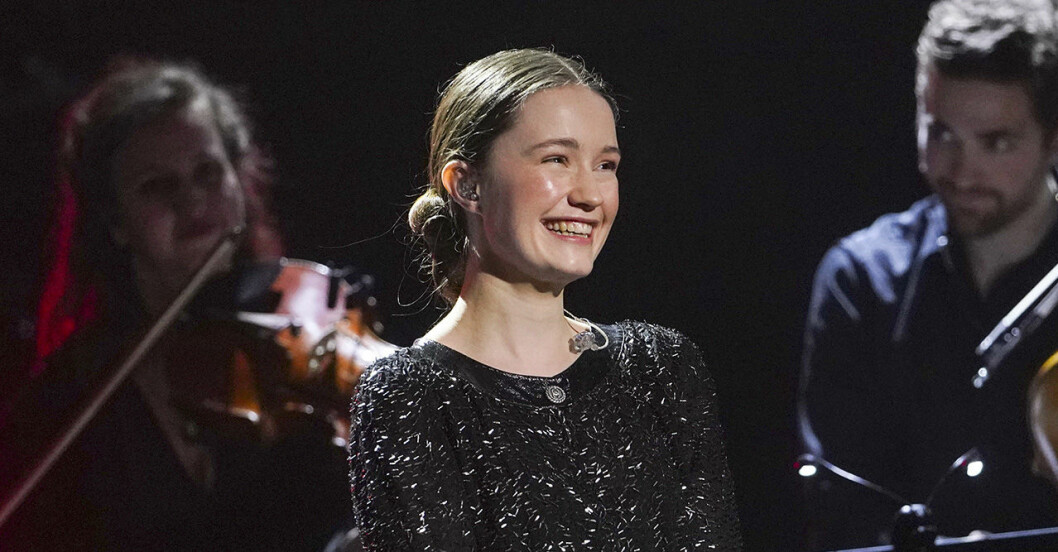 Norska Sigrid slog igenom som 19-åring med låten Don’t Kill My Vibe och för den vann hon BBC:s musikpris Sound of 2018. Hon har även uppträtt på Nobels fredspriskonsert! Norska Sigrid slog igenom som 19-åring med låten Don't Kill My Vibe och för den vann hon BBC:s musikpris Sound of 2018. Hon har även uppträtt på Nobels fredspriskonsert!