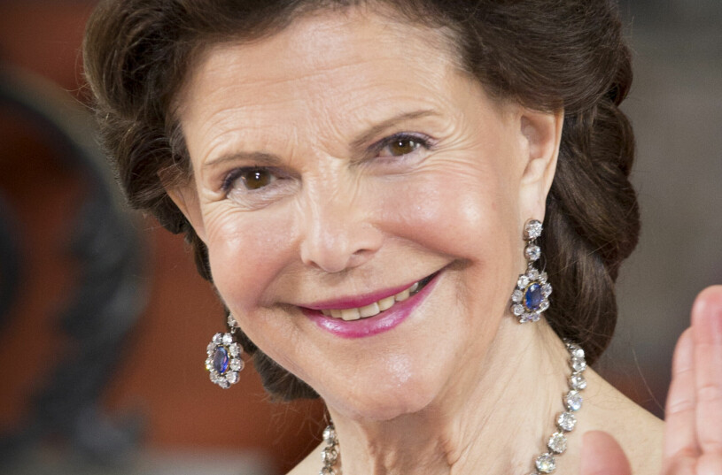 Dags att börja putsa på tiaran! Drottning Silvia
