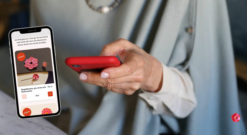 Så här ser det ut när drottningen nätshoppar i mobilen. Drottning Silvias mobil