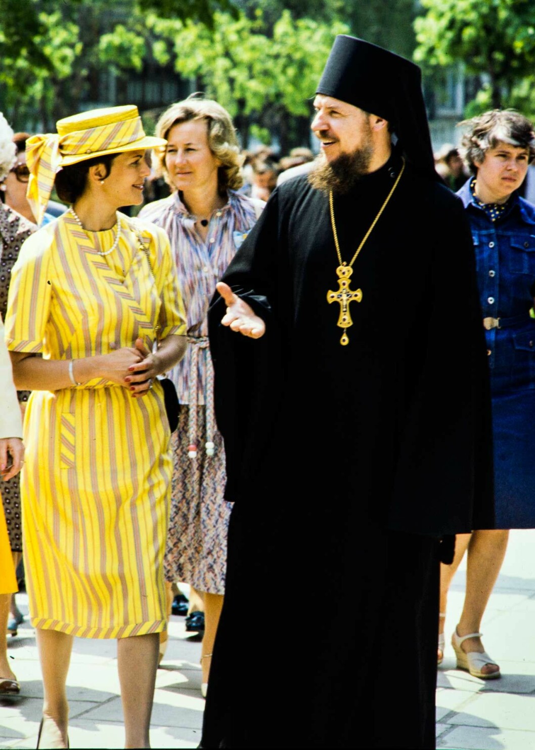 Drottning Silvia på besök i Sovjet 1978. Samma klänning bar kronprinsessan över 30 år senare. Silvia i Sovjet 1978