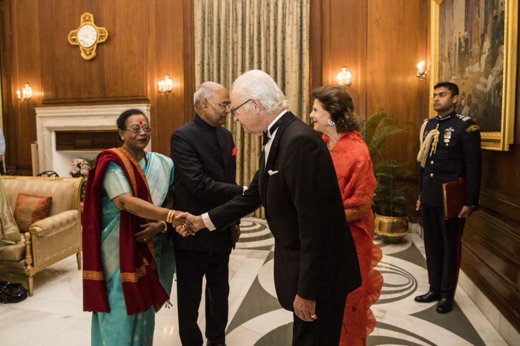 Kungaparet hälsar på presidentparet Ram Nath Kovind och Savita Kovind. drottning silvia statsbesök indien