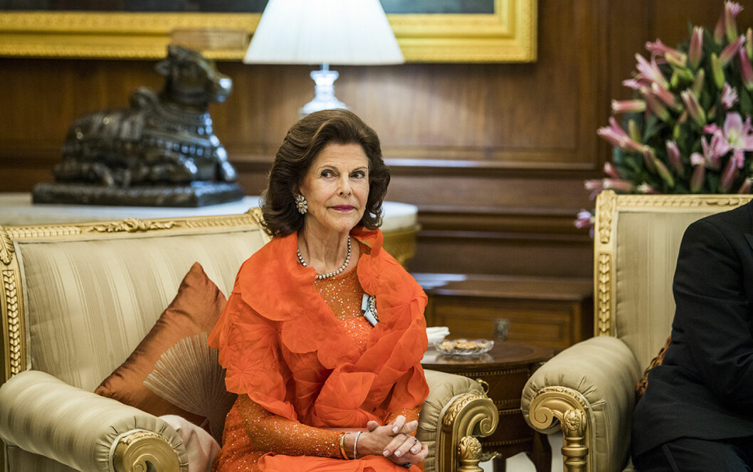 Drottning Silvia hyllades för sin galaklänning. drottning silvia indien