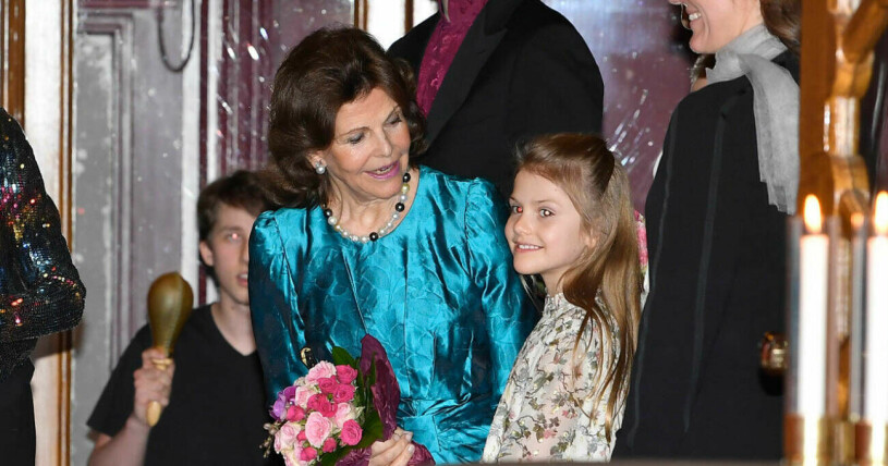 Drottning Silvia och prinsessan Estelle under en konsert på Vasateatern, 2020. Drottning Silvia och prinsessan Estelle