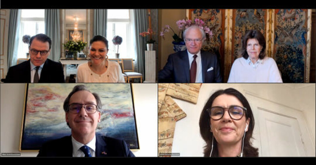 Drottning Silvia kör mittbena, igen! Prins Daniel, kronprinsessan Victoria, kung Carl Gustaf och drottning Silvia