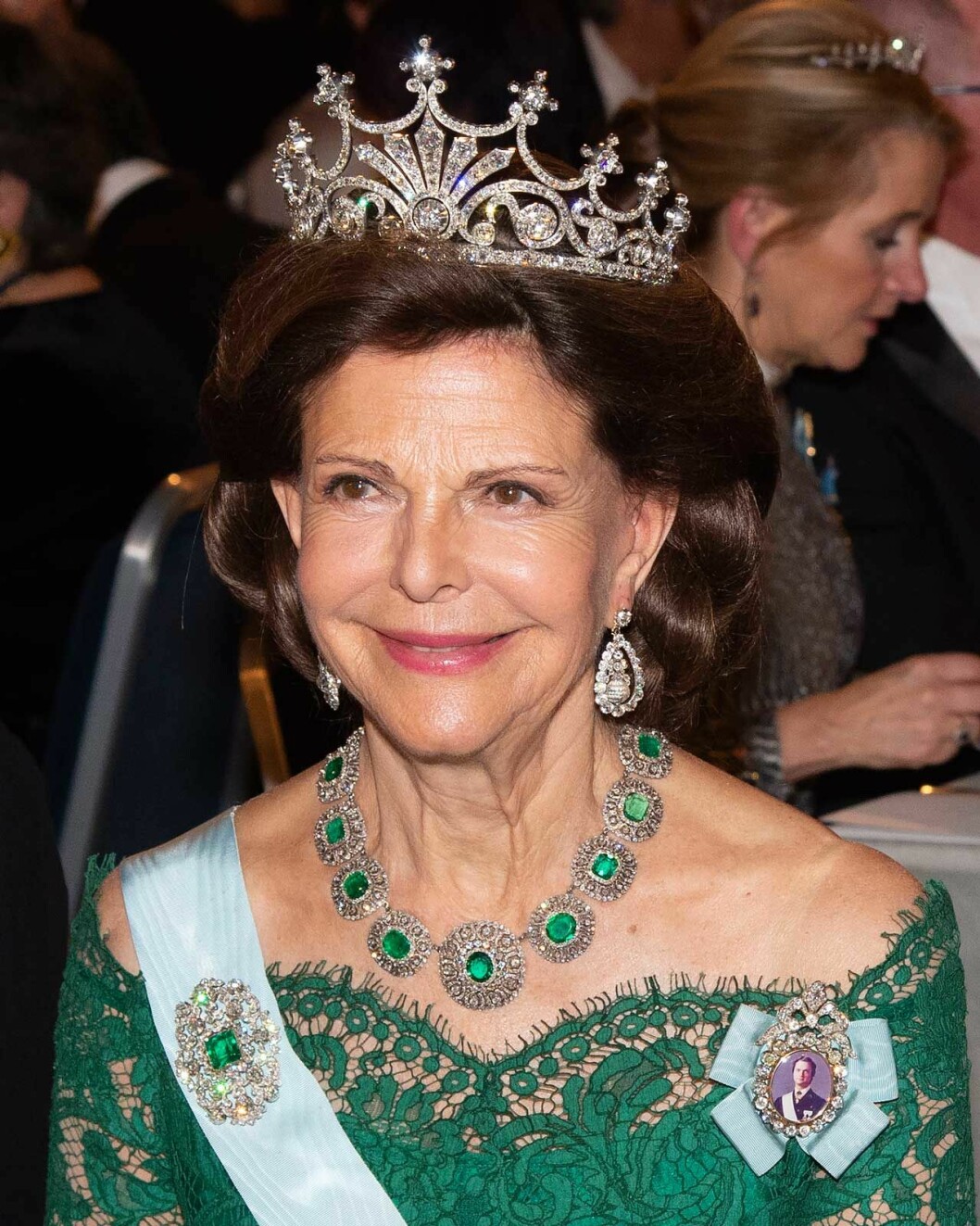 Drottning Silvias smaragdhalsband var en gång ett juvel-bälte.