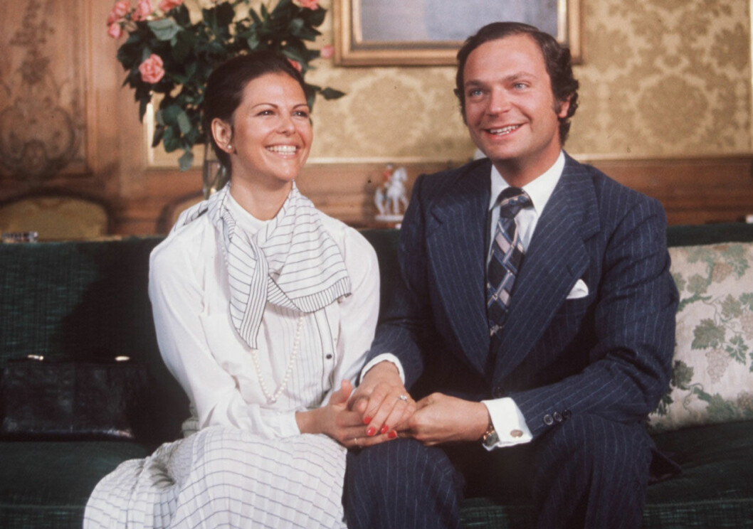 Tänk vad tiden går, i dag firar de 43 år som förlovade! I dag firar kungaparet 43 år som förlovade!