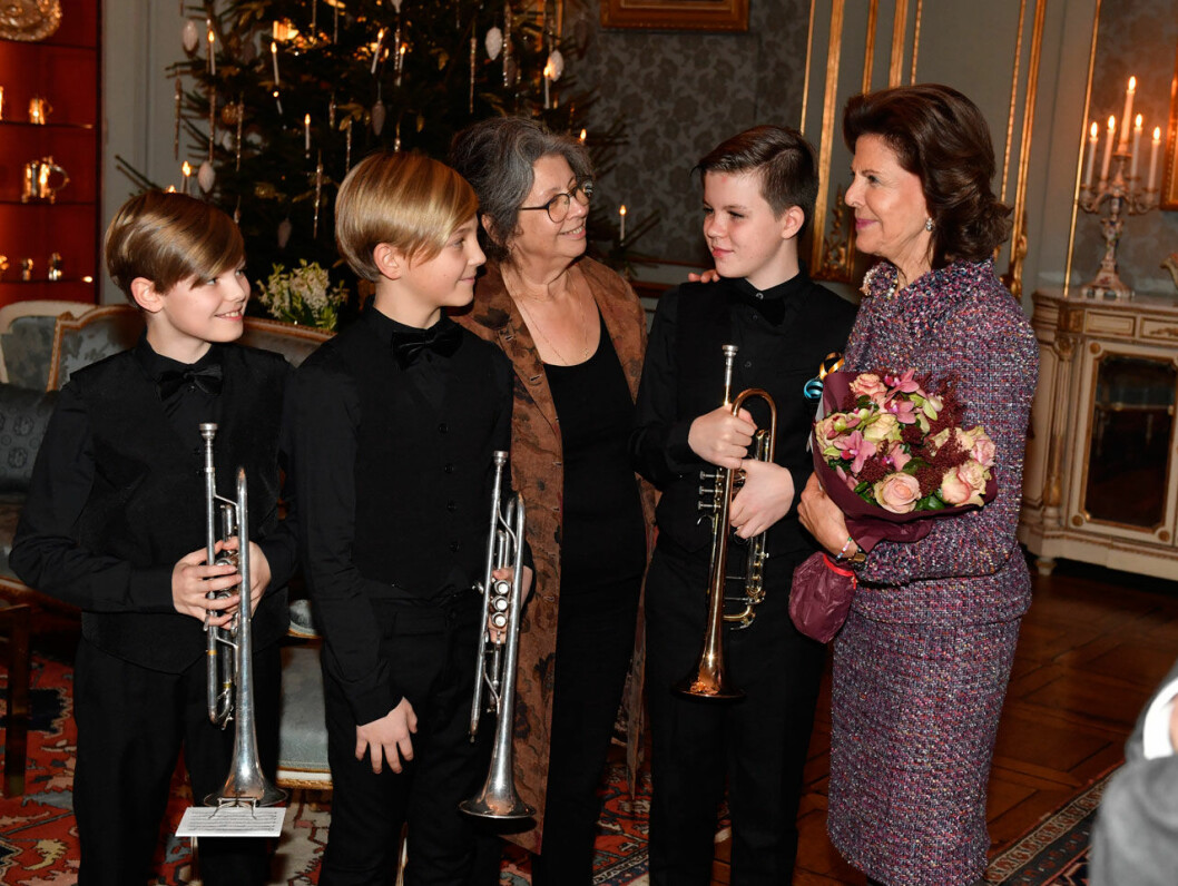 Lilla Akademien spelade även på drottningens 75-årsdag. Lilla Akademien spelade på drottningens 75-årsdag.