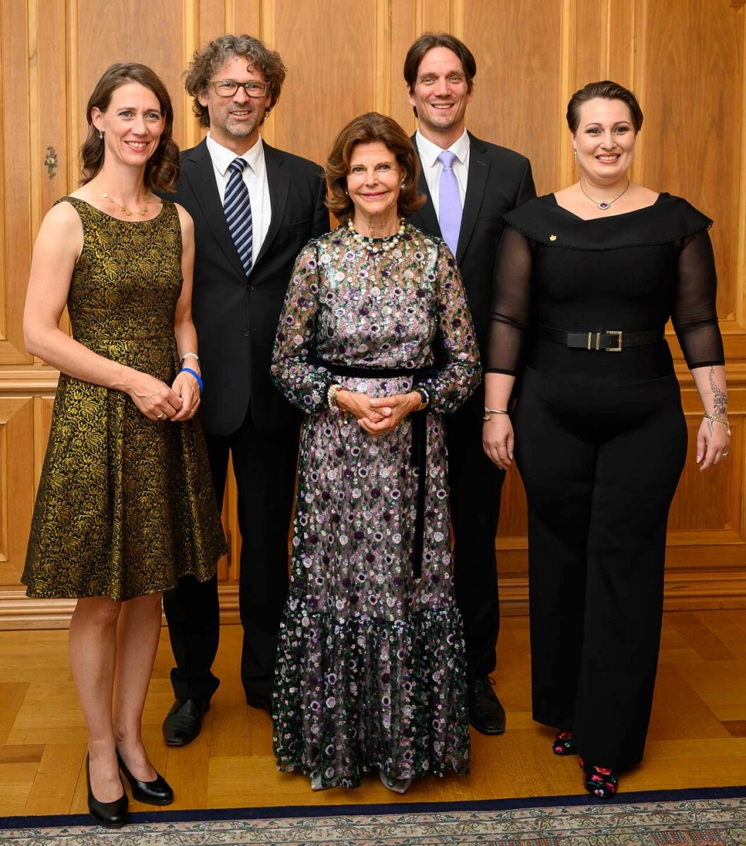 Bettina Bernadotte med sin man Philipp, drottning Silvia, Björn Bernadotte och Bettina Bernadotte. Bettina Bernadotte med sin man Philipp, drottning Silvia, Björn Bernadotte och Bettina Bernadotte.
