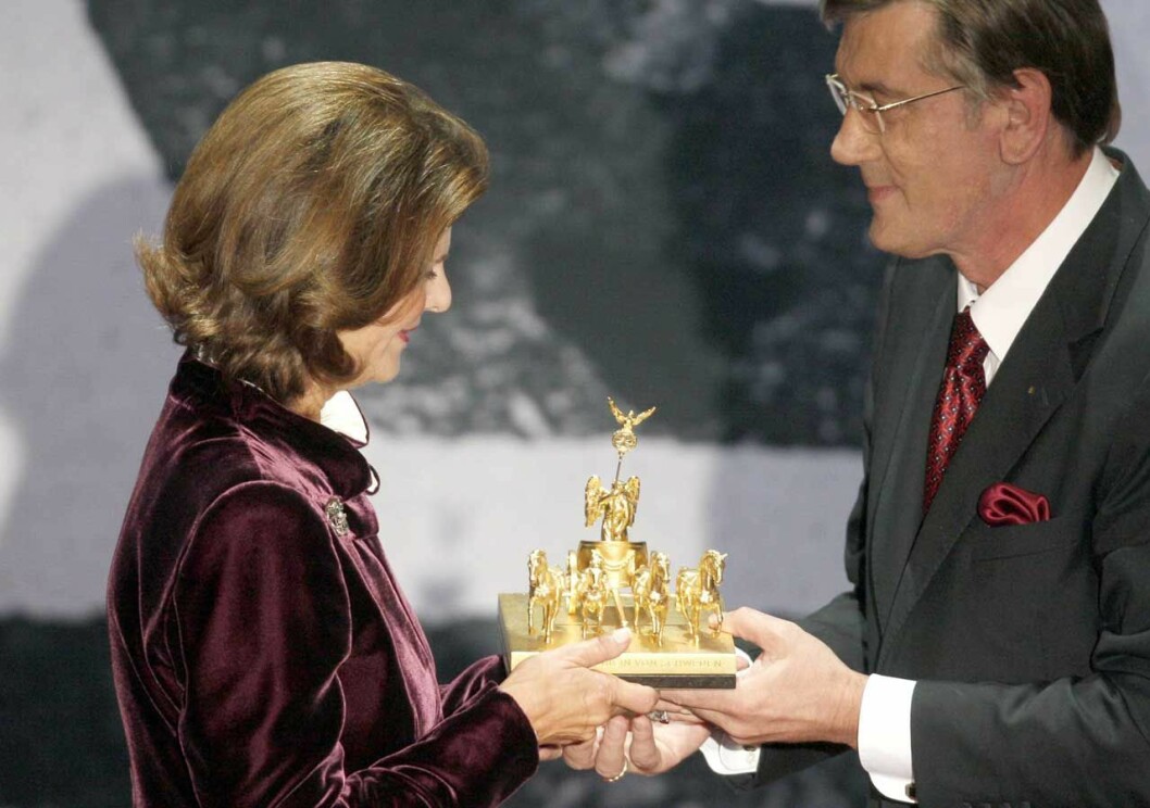 Högtidlig prisutdelning i Berlin 2007. Drottning Silvia får Die Quadriga Award i Berlin 2007.