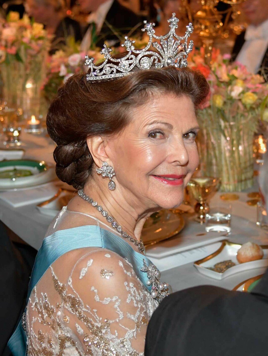 Drottningens Nobelfrisyr 2019.