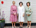 Silviahemmets verksamhetschef Petra Tegman med drottning Silvia och presidentfrun Kim Jung-Sook.