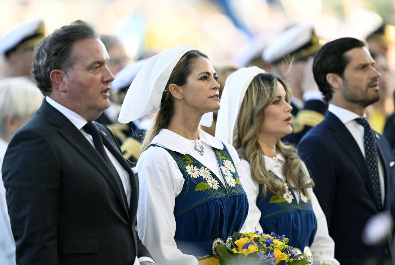 Chris O'Neill, prinsessan Madeleine, prinsessan Sofia och prins Carl Philip under nationaldagsfirandet på Skansen