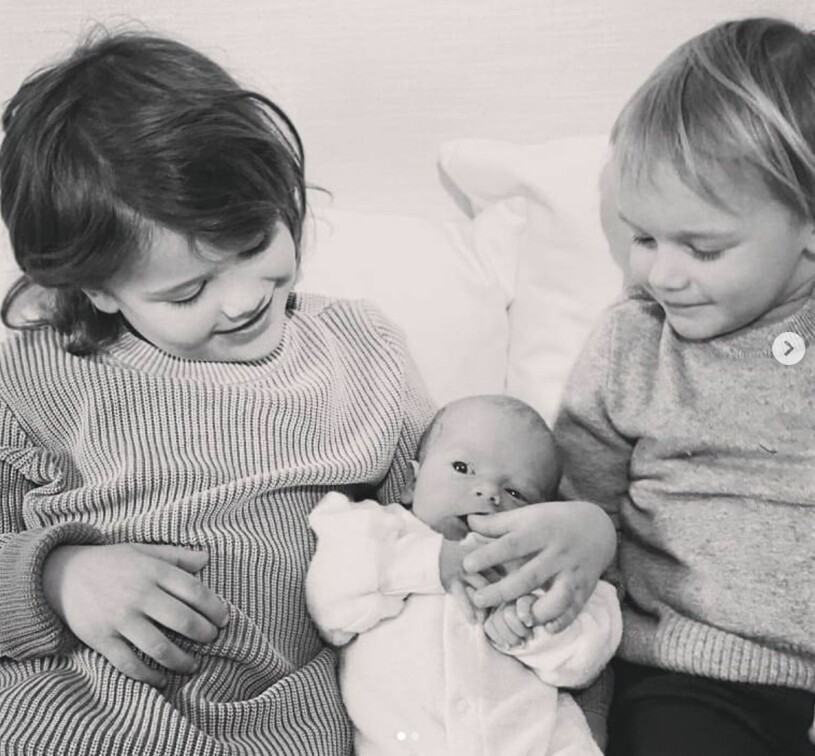 Prins Julian med sina syskon prins Alexander, 5, och prins Gabriel, 3. Prins Julian Prins Alexander Prins Gabriel