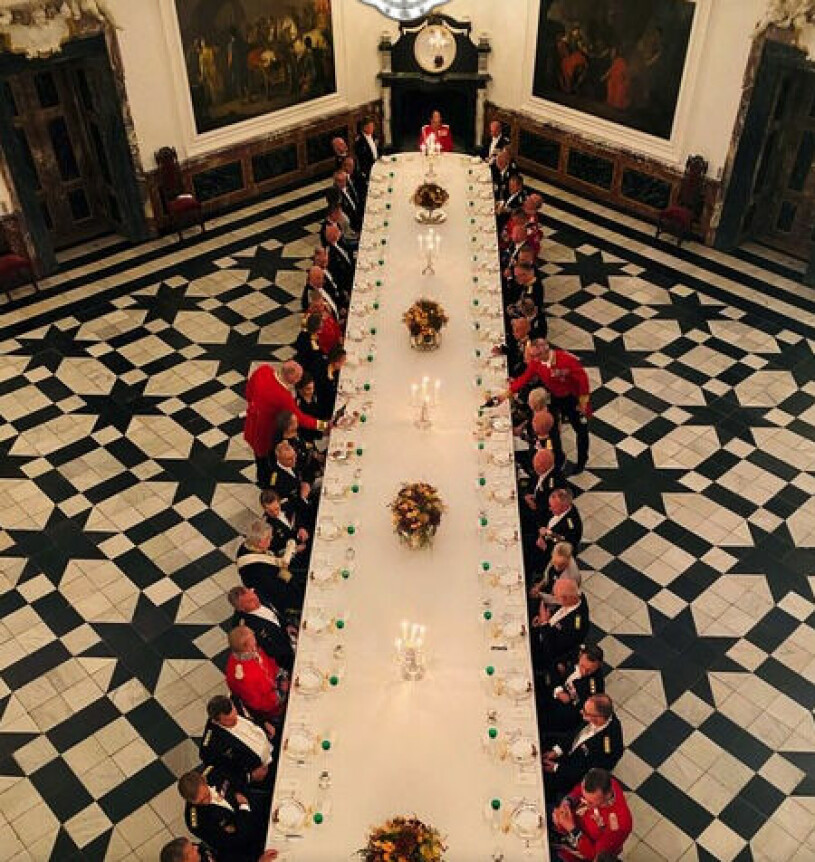 Det långa bordet, med många prominenta gäster. Bankett Fredensborgs slott