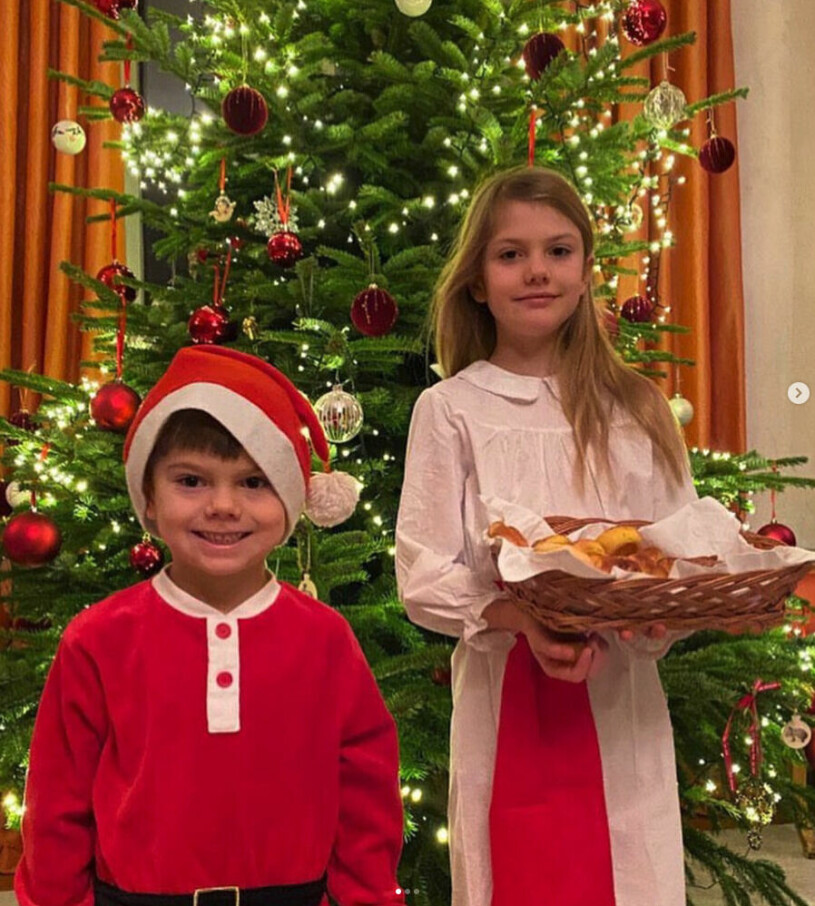 Prins Oscar och prinsessan Estelle. Prinsessan Estelle och Prins Oscar lussar Lucia 2021 Haga slott