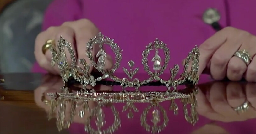 Diademet som har fått sitt namn efter kungens och Hagasessornas mor prinsessan Sibylla. Prinsessan Sibyllas diadem