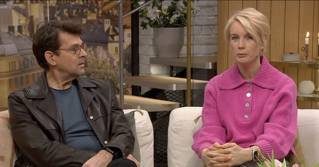 Jenny vände sig direkt mot Victoria och Daniel. Niklas och Jenny Strömstedt i TV4 Nyhetsmorgon 2022