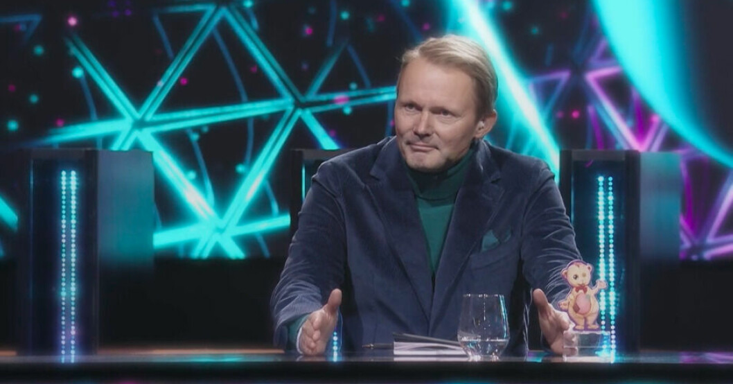 Förra veckan sa Felix Herngren att Riddaren kan vara "Arga snickaren" vilket fick publiken att skratta. Felix Herngren