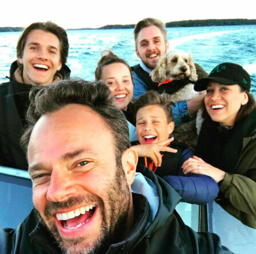 Renée Nybergs familj! Tom längs till vänster, bredvid dotter Emma. Renée Nybergs familj