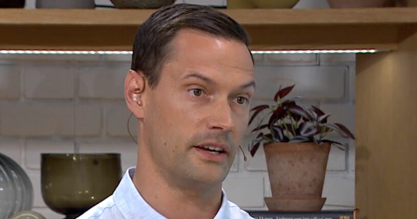 Ersättaren Marcus Olausson bidrar med sin kunskap i TV4. Marcus Olausson