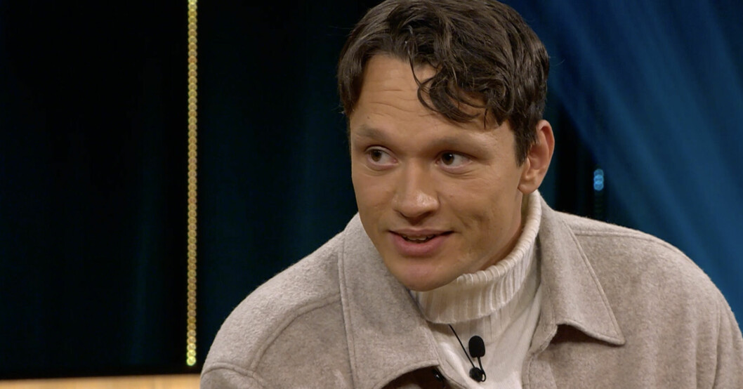 Nils van der Poel avslöjar att han dissade kungafamiljen för att komma till Carina Bergfeldts program i SVT. Nils van der Poel