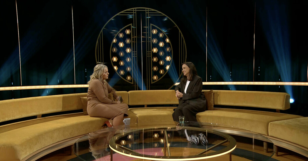 Carina och Petra diskuterar hur det är att vara småbarnsförälder.