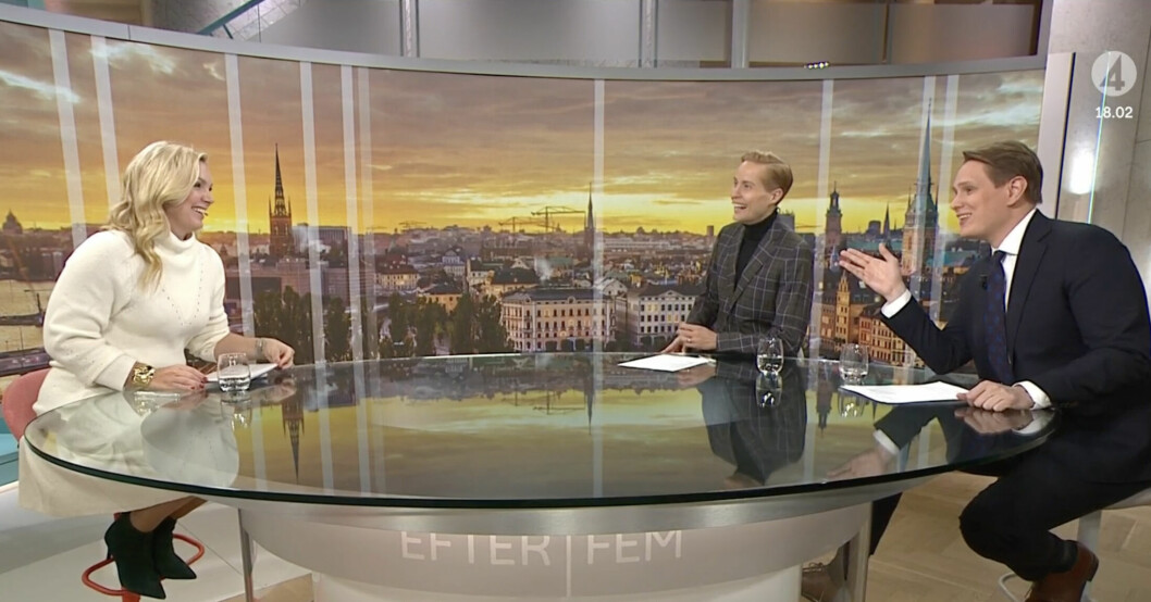 Programledarna kunde inte hålla sig för skratt!