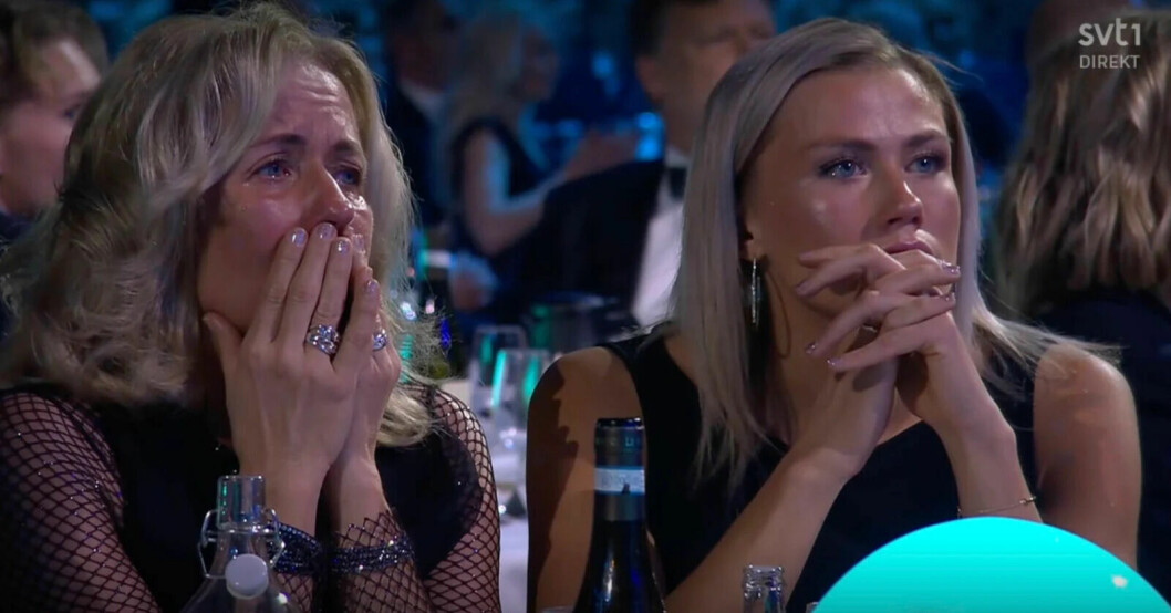 Hyllningen till Börje Salming på Idrottsgalan fick Börjes ex-fru och dotter att börja gråta. Katarina Pettersson och Bianca Salming i tårar på Idrottsgalan när Börje Salming hyllas