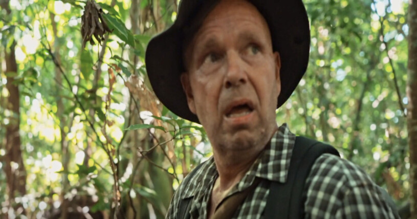 Lasse Kronér kastar sig ut i det vilda och kämpar mot både hunger och vilda djur i Discoverys överlevnadsprogram The Island. Lasse Kronér i The Island på Discovery