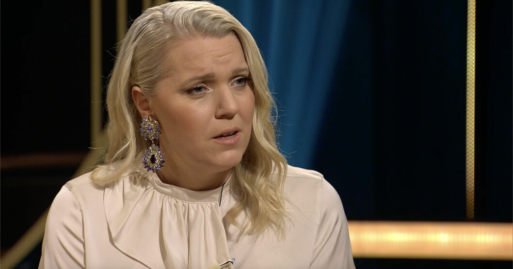 Carina Bergfeldt blir mycket berörd efter Bianca Salmings ord om Börje. Carina Bergfeldt i SVT