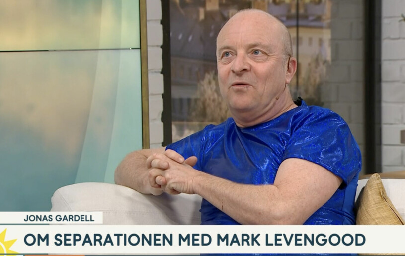 Jonas Gardell pratade aningen motvilligt om relationen med Mark. Jonas Gardell gästar Nyhetsmorgon