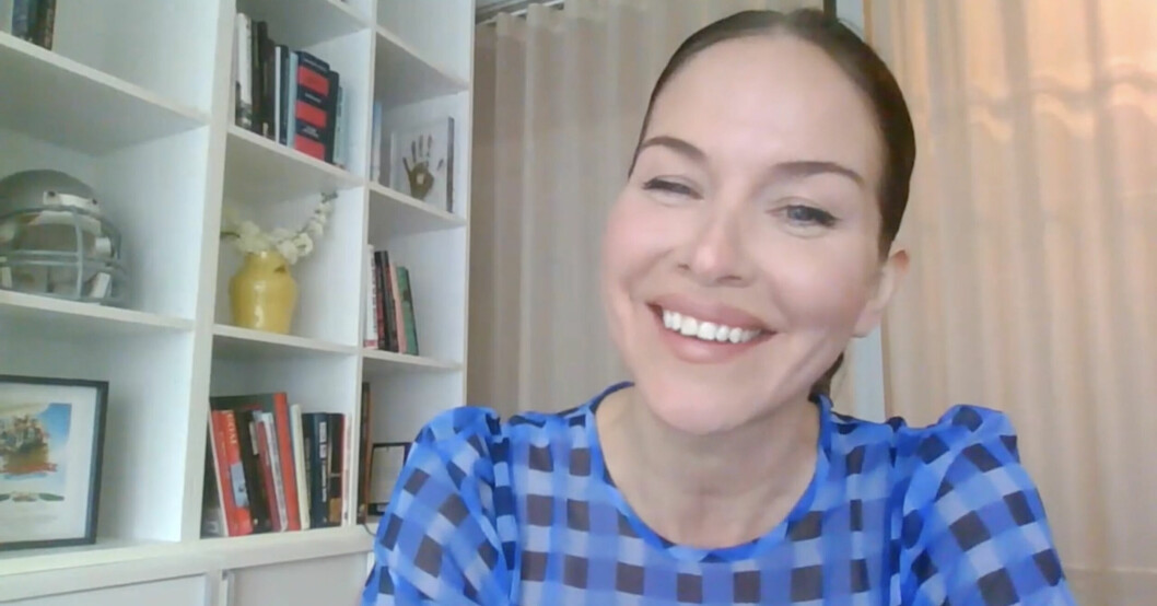 Efter fems reporter Nanna Martorell ville gärna genomföra intervjun på svenska.