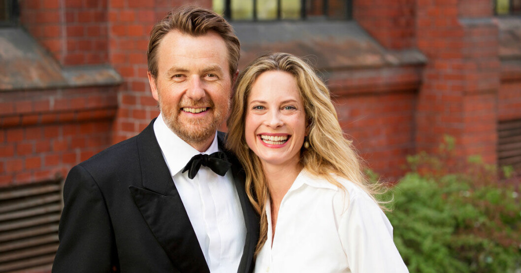Fredrik Skavlan lever sedan många år med Marie Bonnevie – paret har tre gemensamma barn. Sexbarnspappan Skavlan har även tre barn från äktenskapet med Sophie Skavlan.