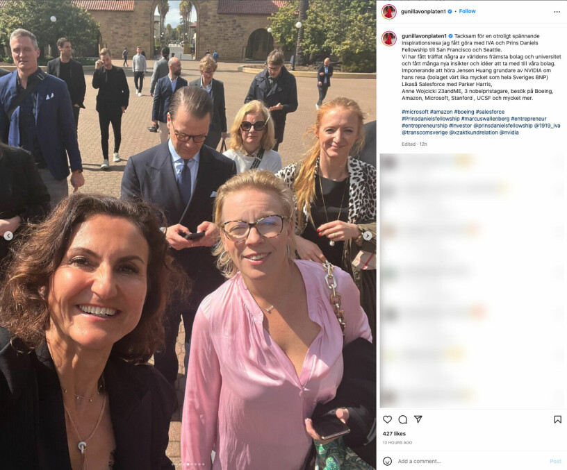Ett sms hem till Haga? En härlig bild som prins Daniels medresenär, entreprenörsproffset Gunilla von Platen, delade på Instagram. Prins Daniel och Gunilla von Platen med Prins Daniels Fellowship i USA