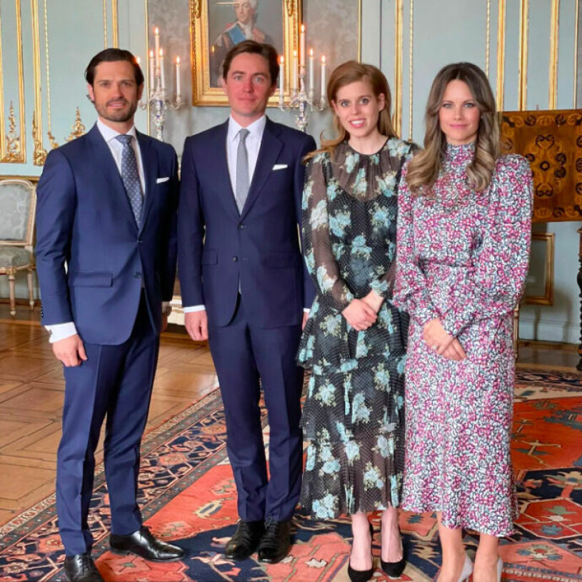 Sofia och Carl Philip med Beatrice och Edo. Vilken kunglig skräll! Prins Carl Philip, Edoardo Mapelli Mozzi, Prinsessan Beatrice och prinsessan Sofia på Stockholms slott