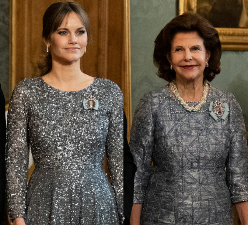 Klädkrock! Prinsessan Sofia och drottning Silvia prickade in exakt samma färg på paljetterna. Prinsessan Sofia och drottning Silvia i likadana klänningar