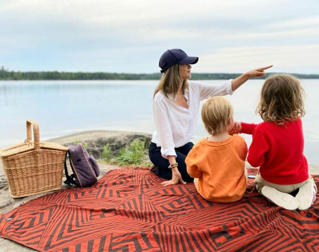 Under sommaren har Sofia och prins Carl Philip gjort succé med sina hemester-tips på Instagram… Prinsessan Sofia, prins Gabriel och prins Alexander.